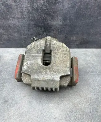BMW 5 E60 E61 Front brake caliper 6030324