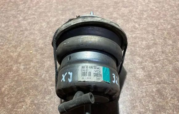 Jaguar XJ X351 Engine mount bracket AW936A003