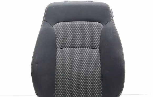 Suzuki Vitara (LY) Front passenger seat 