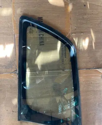 Toyota Corolla E120 E130 Rear side window