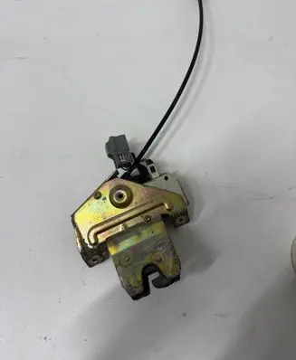 Volvo S60 Tailgate/trunk/boot lock/catch/latch 8652398 7890CZ