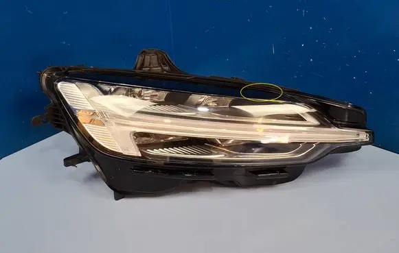 Volvo V60 Headlight/headlamp 32338997