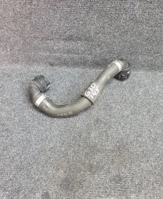 BMW 5 G30 G31 Engine coolant pipe/hose 8602626