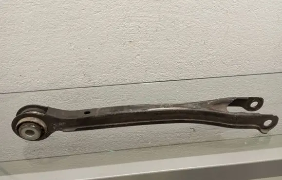 Mercedes-Benz C W205 Rear control arm A2043521205