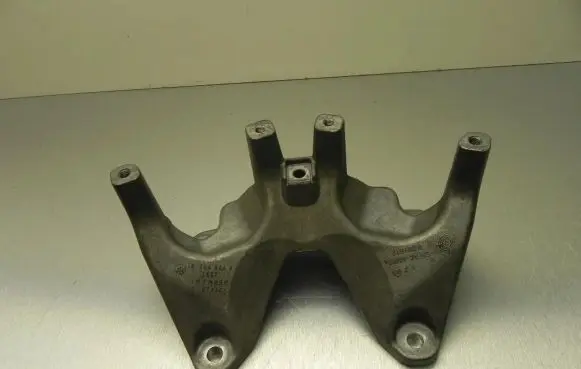 BMW 7 F01 F02 F03 F04 Engine mounting bracket 6775909 VD9307