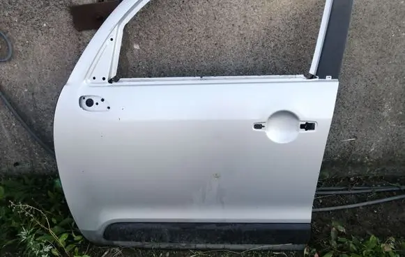 Citroen C3 Picasso Front door