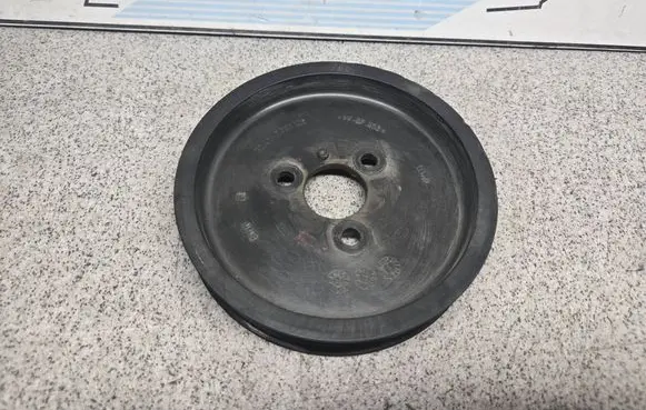 BMW X3 E83 Power steering pump pulley 7787106