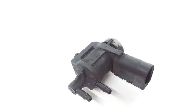 Volkswagen PASSAT B6 Vacuum valve 1K0906283A