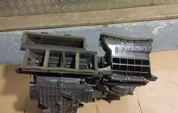 Hyundai i30 Interior heater climate box assembly 