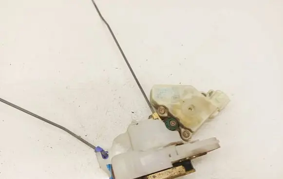 Nissan X-Trail T30 Front door lock 80552AA200
