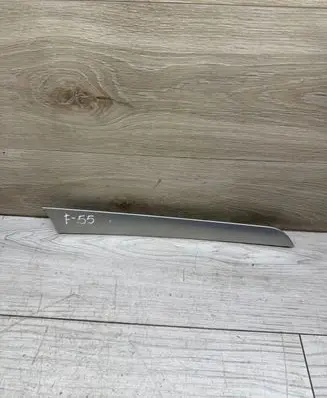 Audi A4 S4 B7 8E 8H Front door trim bar 8K0867409