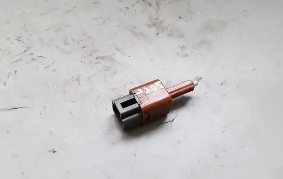 Nissan Leaf I (ZE0) Brake pedal sensor switch 2419K2
