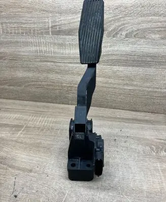 Opel Zafira A Accelerator throttle pedal 90581208 0281002298