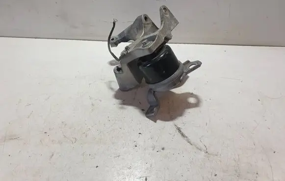 Volvo XC60 Engine mount bracket 31330135 F7008000