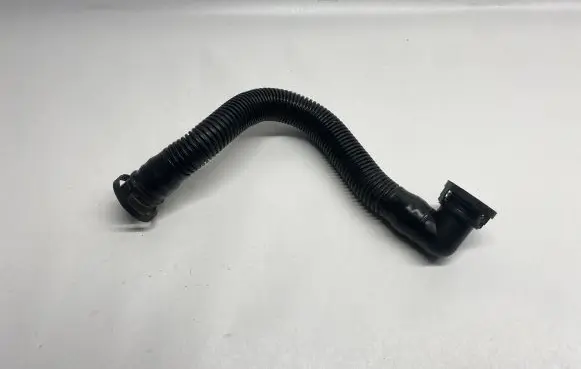 Audi A8 S8 D4 4H Breather hose/pipe 4H0133889D