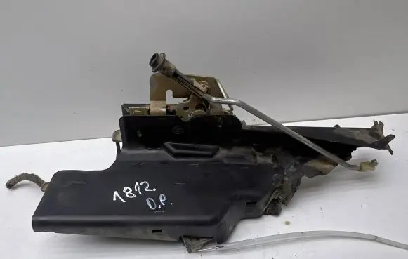 Audi A4 S4 B6 8E 8H Front door lock 8E0837350