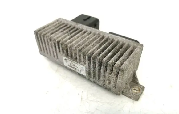 Renault Megane III Glow plug pre-heat relay 8200558438A