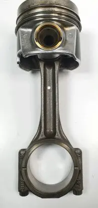 Volkswagen New Beetle Piston with connecting rod 81L150