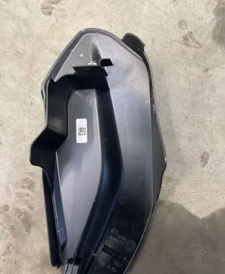 BMW 5 G30 G31 Other engine bay part 8648221 1290 19348710