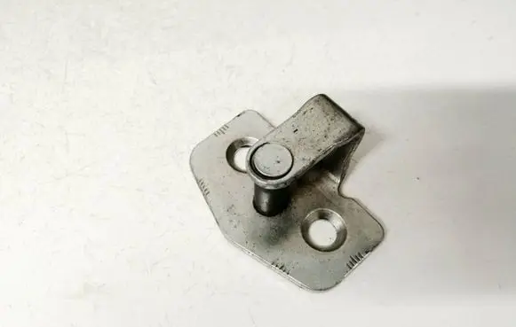 Opel Astra G Front door lock loop/hook striker 