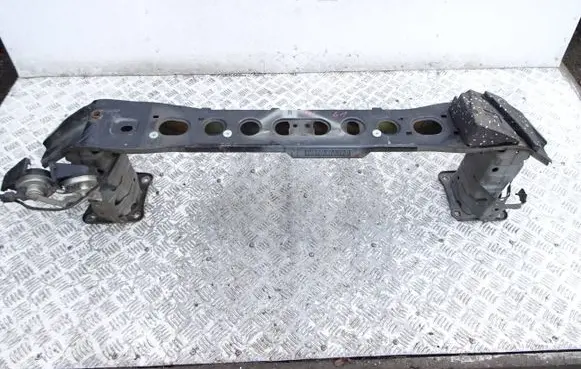 Ford Focus Front bumper support beam vev