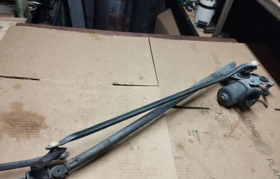 Chrysler Sebring (ST-22 - JR) Front wiper linkage and motor