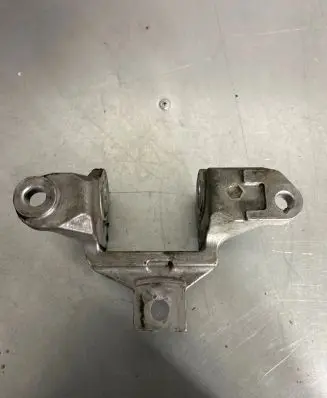 Citroen C-Crosser Engine mount bracket