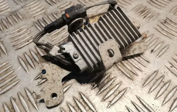 Lexus GS 300 350 430 450H Fuel pump relay 2308031020
