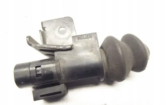 Nissan Qashqai+2 Bonnet alarm switch sensor 