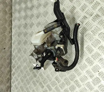 Honda CR-V Brake booster 57306TMBH01