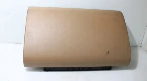 Glove box