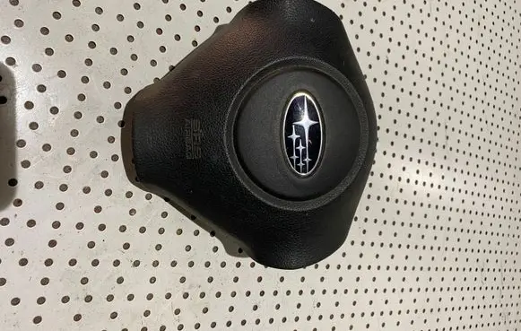 Subaru Outback Steering wheel airbag