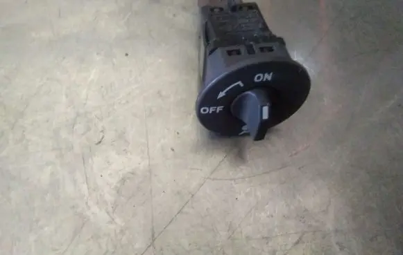 Renault Espace - Grand espace IV Passenger airbag on/off switch 8200169589C