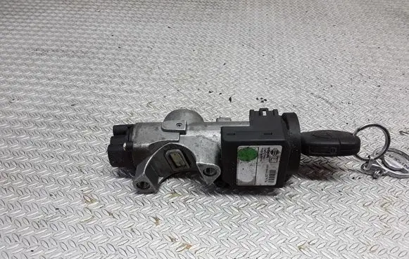 Nissan Primera Ignition lock