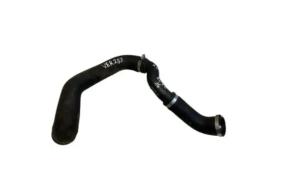Ford Kuga II Intercooler hose/pipe FV416K683AD