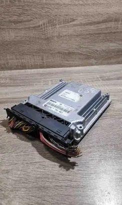 BMW 3 E46 Engine control unit/module ECU 7793863 0281011122