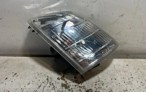 Nissan X-Trail T30 Front indicator light 3443R