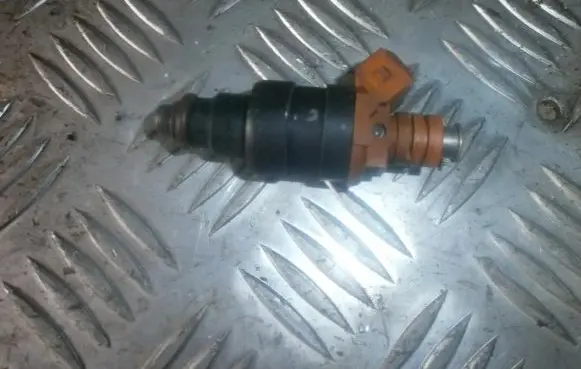 Audi A6 S6 C4 4A Fuel injector 078133551aa