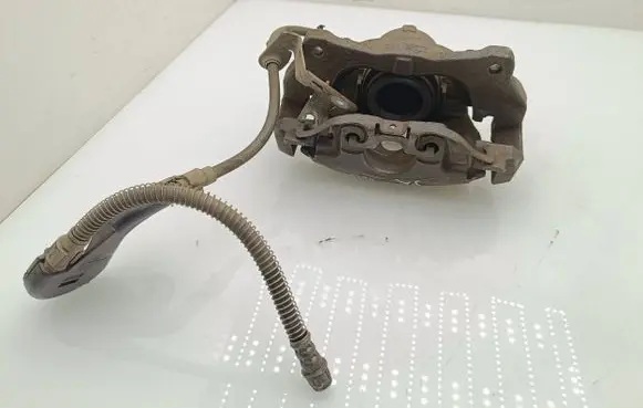 Peugeot 508 Front brake caliper 9670124080