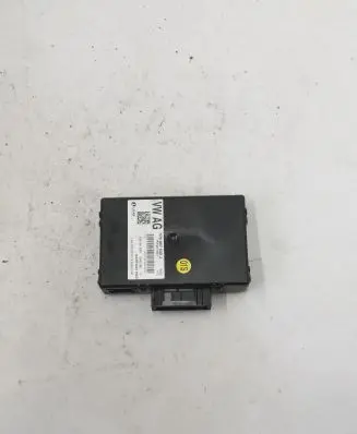 Volkswagen Touareg II Gateway control module 7P6907530J