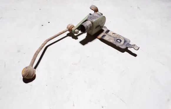 Headlight/headlamp level sensor