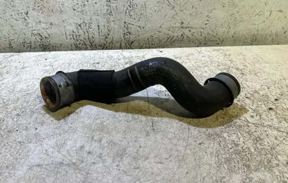 Mercedes-Benz E W212 Engine coolant pipe/hose 2125011882 667063A 1236
