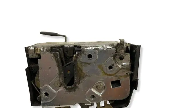 Land Rover Discovery Rear door lock FQM100701