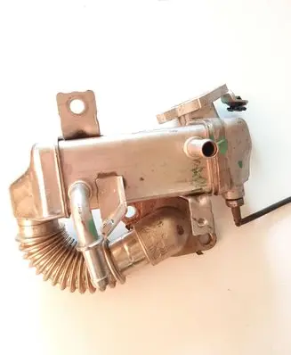 Nissan Qashqai EGR valve cooler 147350264R