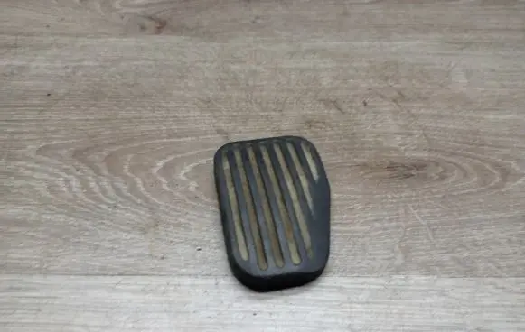 Volvo V70 Brake pedal 3546021