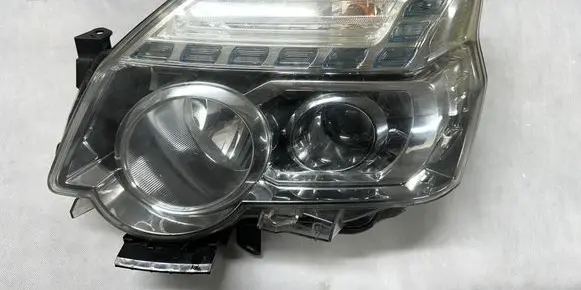 Nissan X-Trail T31 Headlight/headlamp