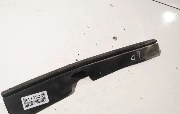 Toyota RAV 4 (XA30) Rubber seal front coupe door