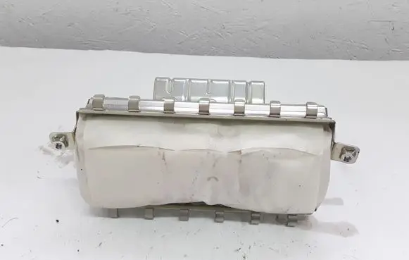 Suzuki Grand Vitara II Passenger airbag 7391065J00E