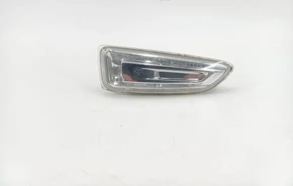 Opel Crossland X Front fender indicator light 13491089 361531665