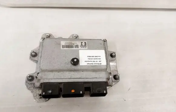 Nissan Qashqai Engine control unit/module ECU MEC940-240